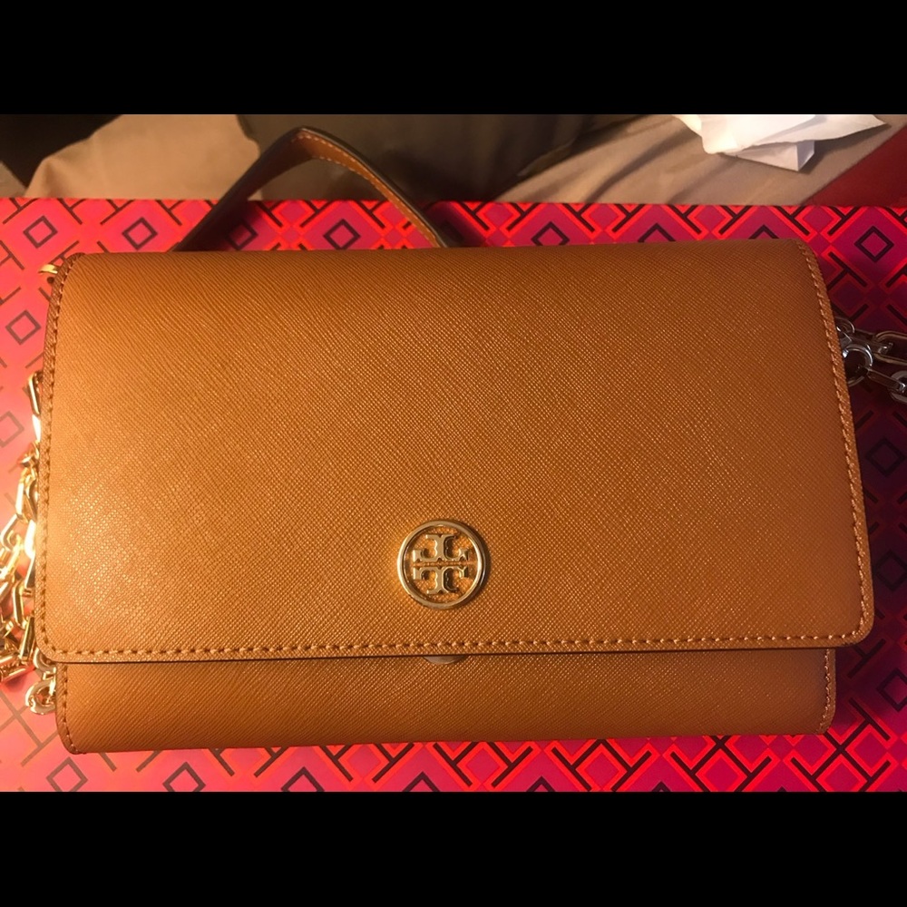 Tory Burch  cross body shoulder chain - Picture 2 of 5